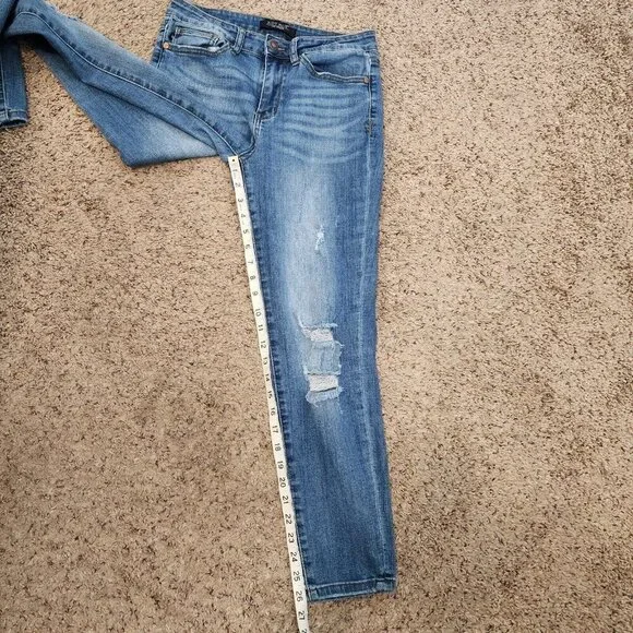 Judy Blue Distressed Relaxed Fit High Waist Stretchy Medium Wash Ankle Jeans 29 - Picture 11 of 12